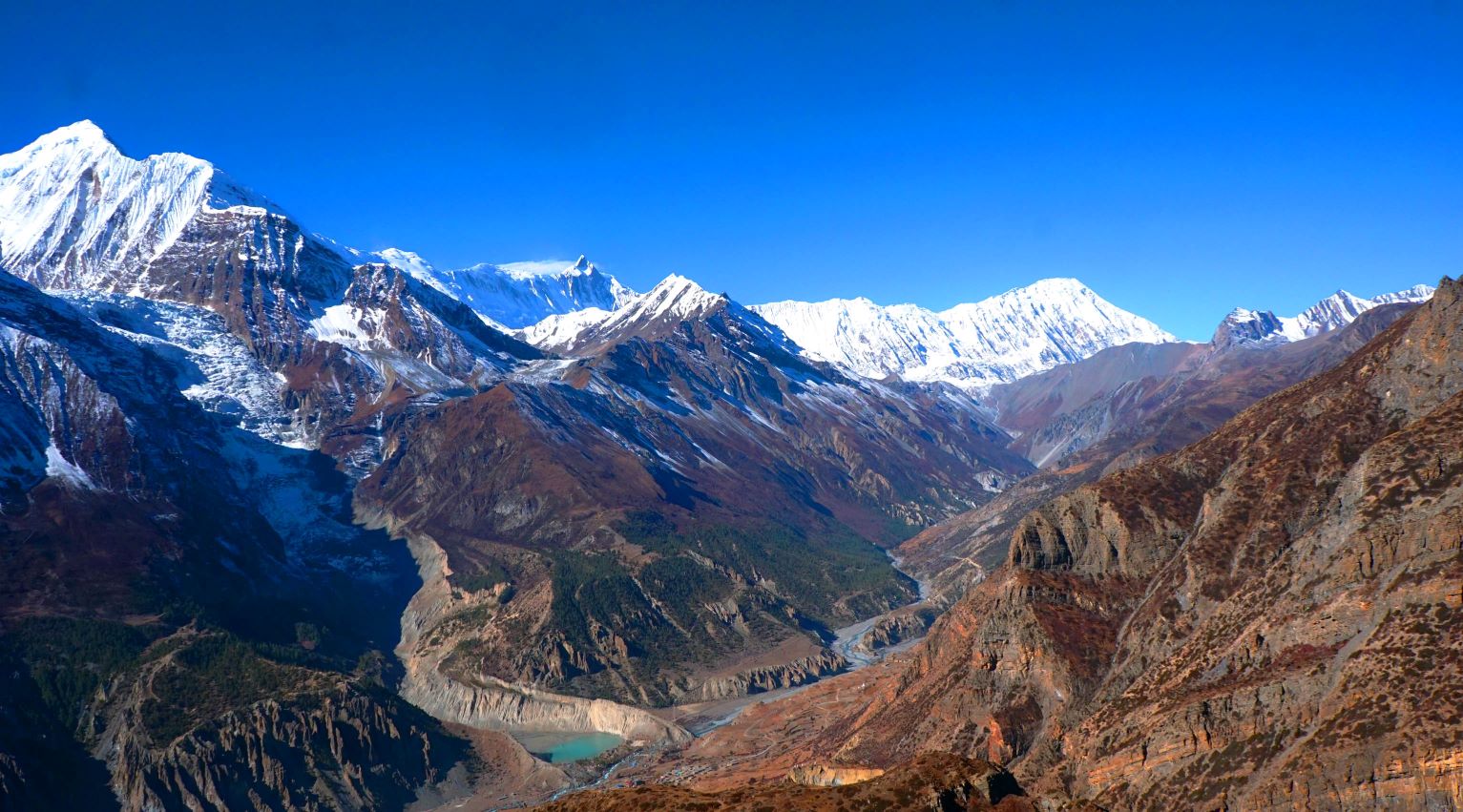 Amazing Manang valley from top with Annapurnas , photo capture by Go The Himalaya Team Annapurna circuit trek